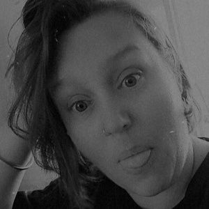 Meet your Posher, Simone